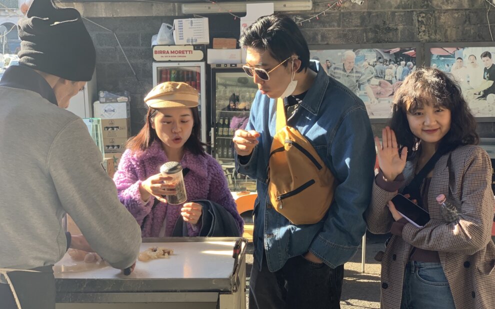 fish market street food catania