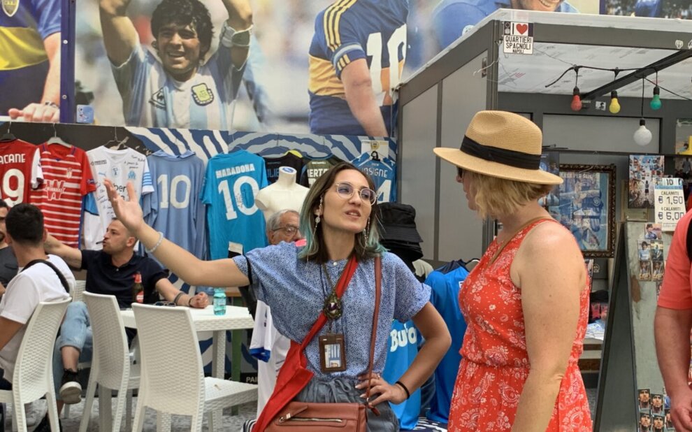 Marie tour guide naples